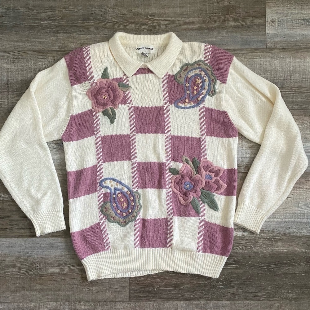Vintage Floral Embroidered Argyle Collar Sweater M